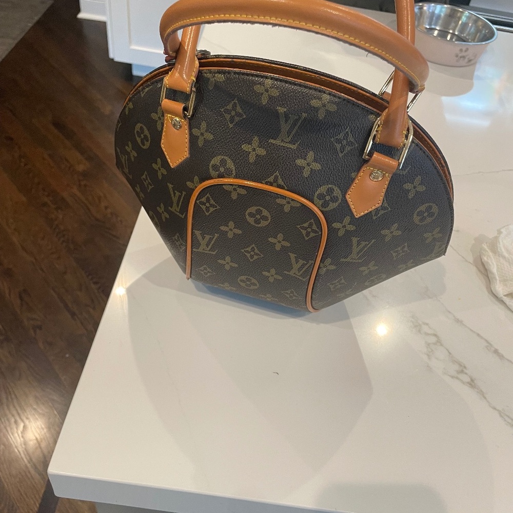 Louis Vuitton Ellipse PM